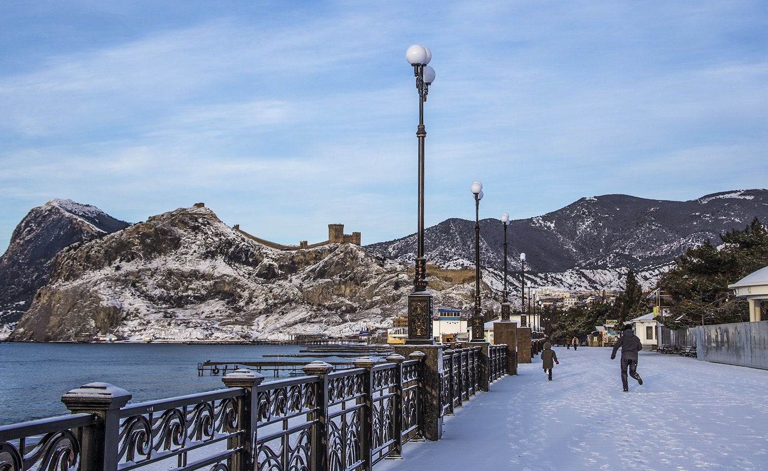 Крым - здесь тепло даже зимой