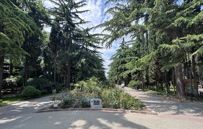 Фото №2 Экскурсии в Алуште - Миндалина Роща, Крым